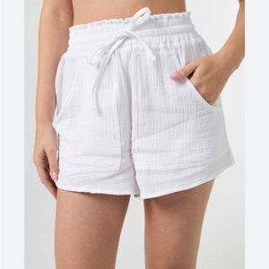 NWOT Blanco by Nature Women's White Boho Beach Drawstring Shorts size medium